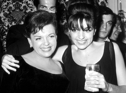 Judy Garland & Liza Minnelli from Celebrity Mothers & Daughters | E! News