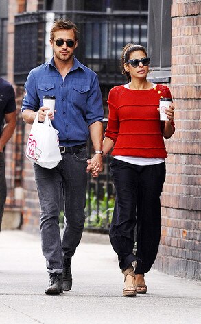 What Breakup? Ryan Gosling and Eva Mendes Hold Hands While Strolling ...