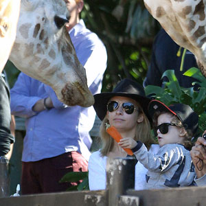 Aw! Nicole Richie and Joel Madden Take Harlow and Sparrow to Sydney Zoo