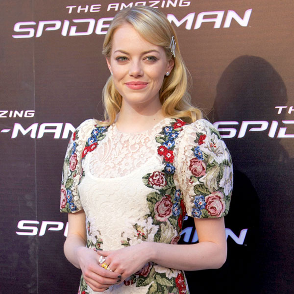 Emma Stone's Dress At The 'Spiderman' Premiere In Paris Scares Us