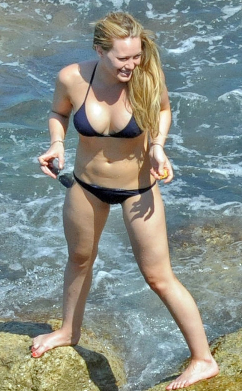 Hilary Duff's Swimsuit Style Hilary Duff's Swimsuit Style