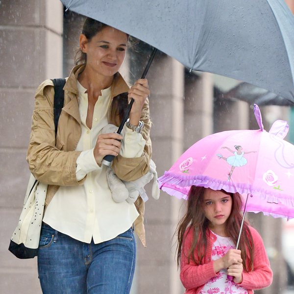 Katie Holmes and Suri Brave NYC Rain E! Online