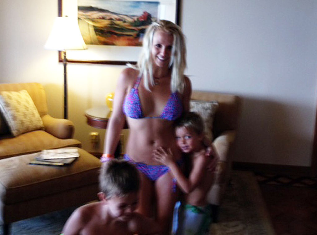 Britney S Awesome Bikini Bod E Online