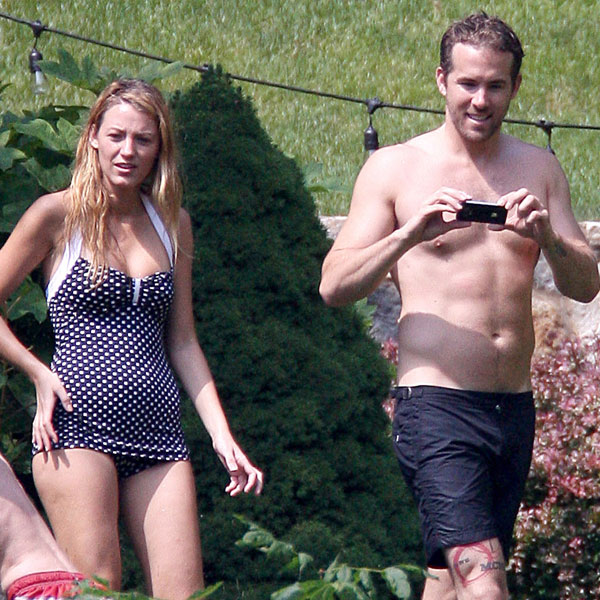 Blake Lively And Ryan Reynolds Supercute Swimsuit Sexiness E Online