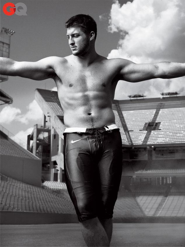 Tim Tebow Celebrates 25th Birthday by Posing Shirtless for 
