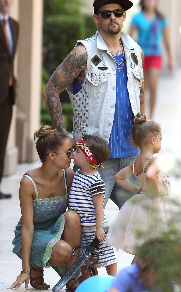 Nicole Richie, Joel Madden, Sparrow & Harlow from Famous Families E! News