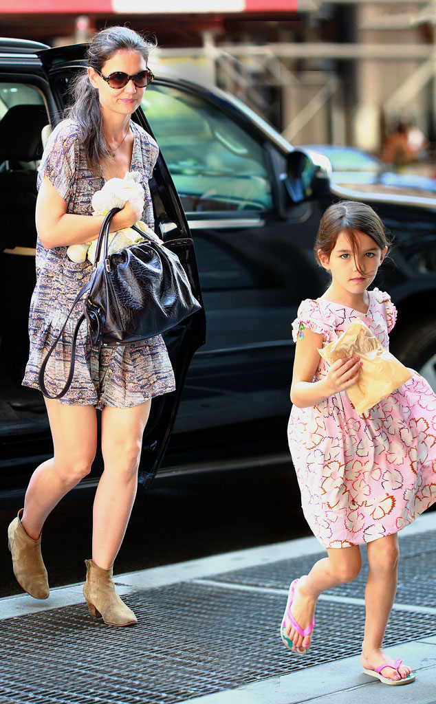 Katie Holmes And Suri From The Big Picture Todays Hot Photos E News 