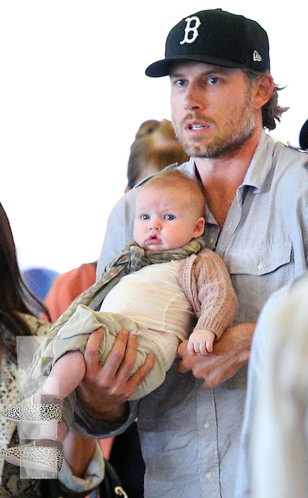 Photo #215534 from Jessica Simpson and Baby Maxwell's NYC Debut | E! News