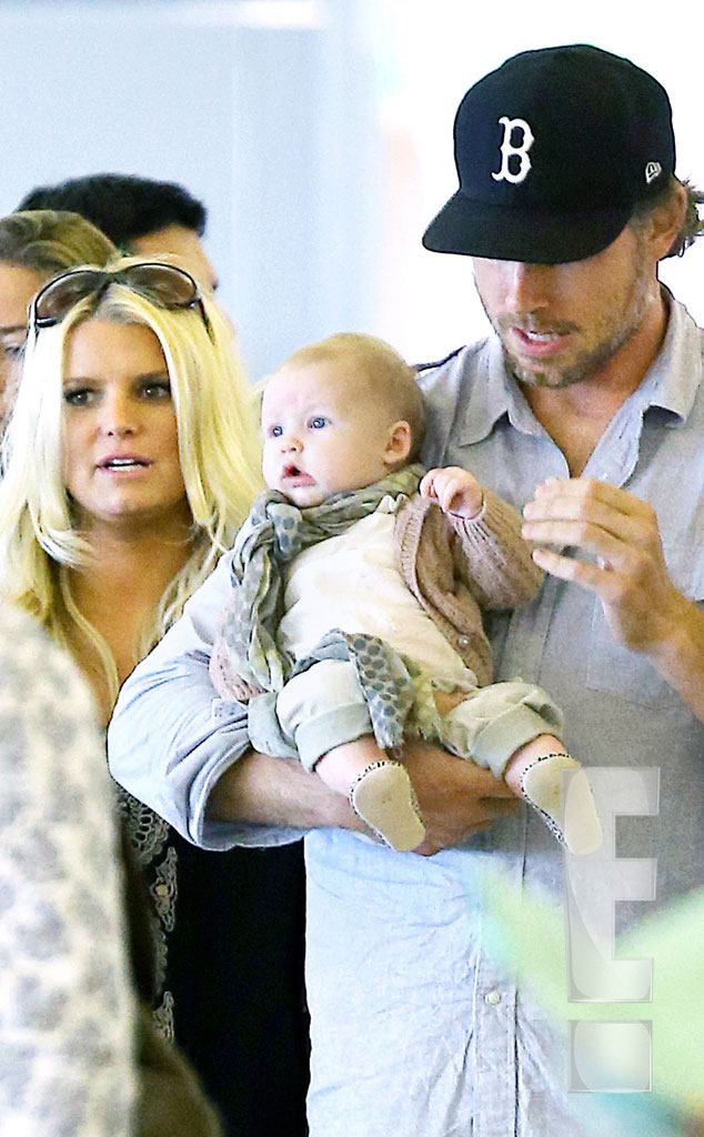 Blissful' mom Jessica Simpson shares first look at baby Maxwell