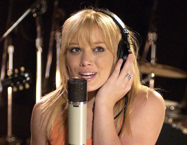 Sing It, Hil from Hilary Duff Through the Years | E! News