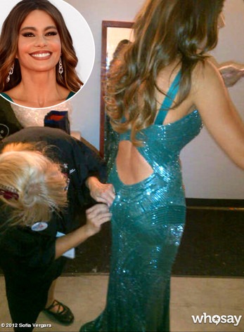 Sofia Vergara S Emmy Wardrobe Malfunction E News Australia