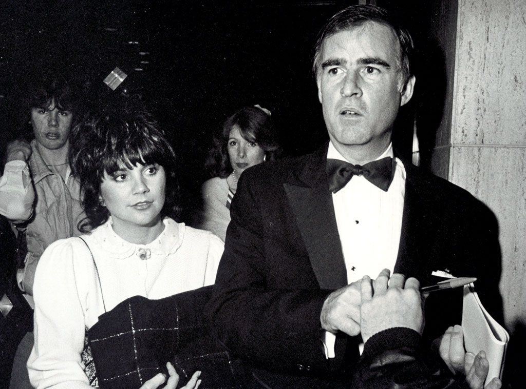 Linda Ronstadt & Jerry Brown from Hollywood's Hot Political Hookups | E ...