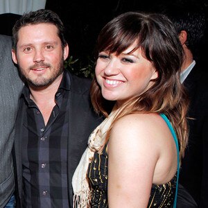 Är Kelly Clarkson dating Reba son