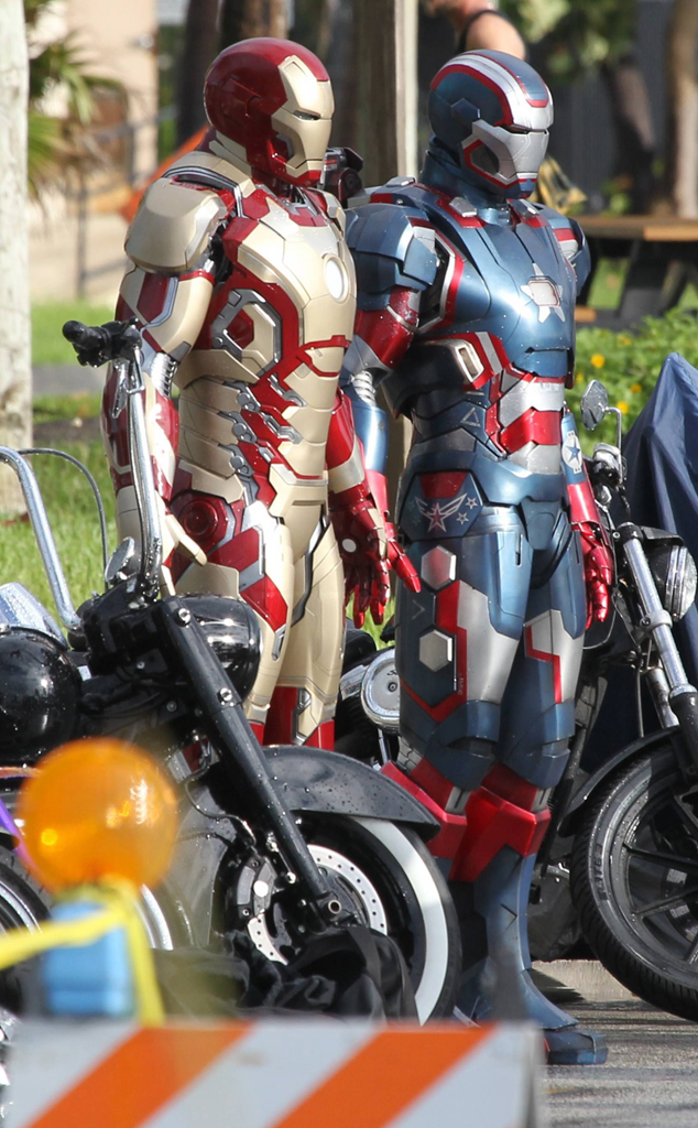 Robert Downey, Jr. In New Iron Man Suit - E! Online