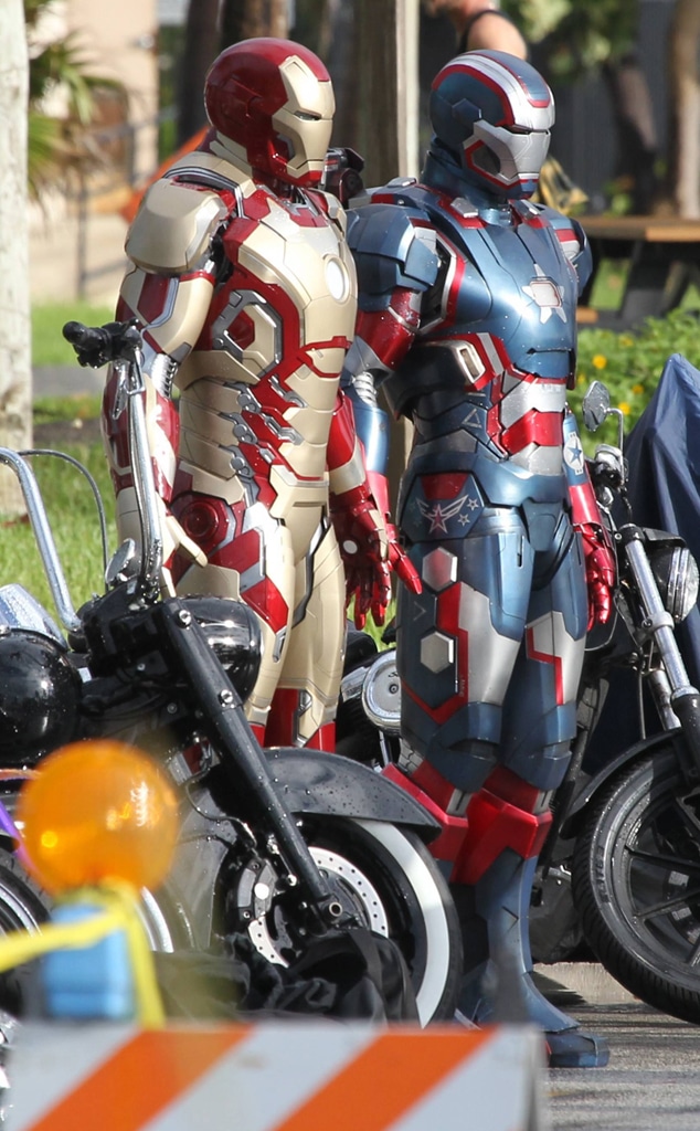 Robert Downey Jr., Iron Man suits