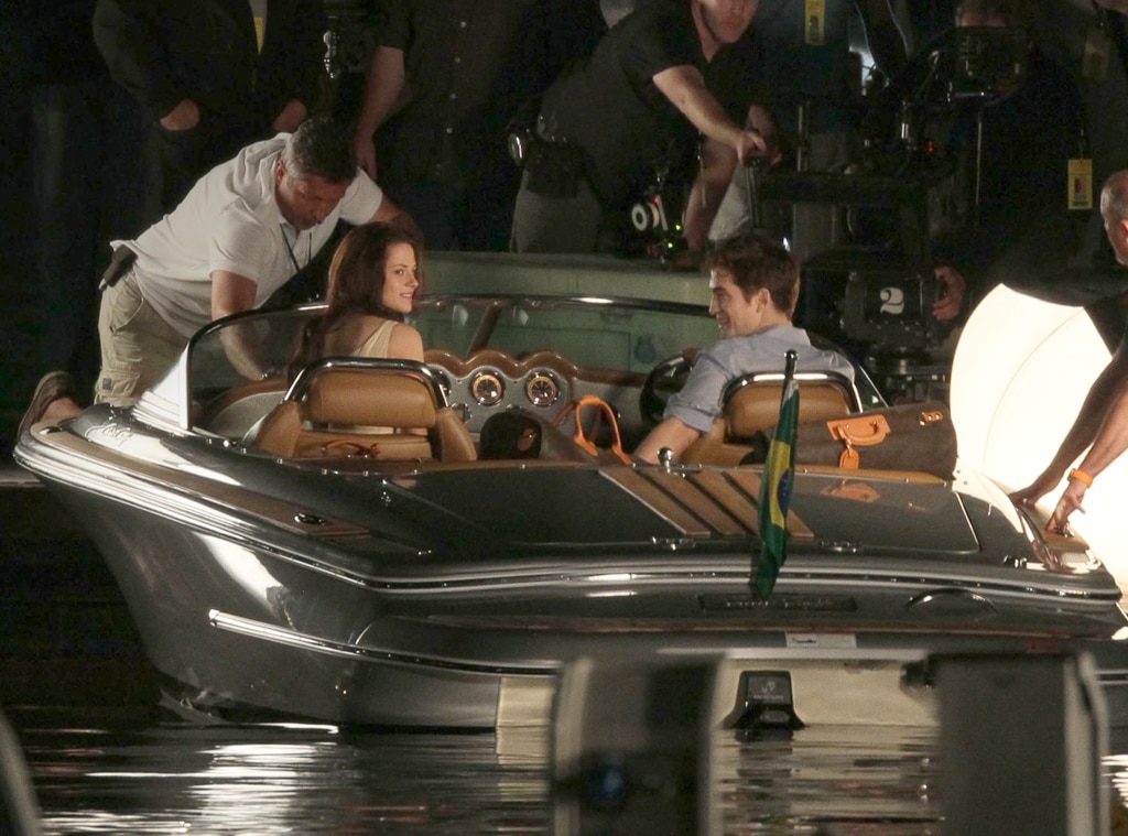 Kristen Stewart & Robert Pattinson from The Twilight Saga Behind the
