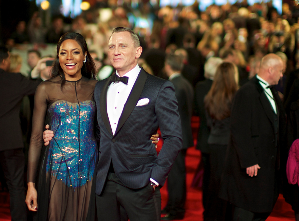 Naomie Harris And Daniel Craig From Skyfall Premieres All Around The World E News 7095