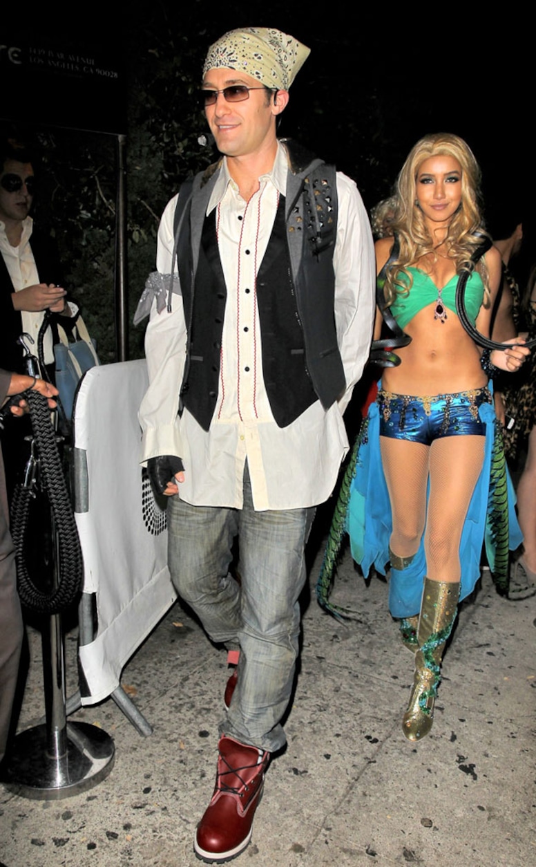 Photos From Stars Sexiest Halloween Costumes Page 2 E Online