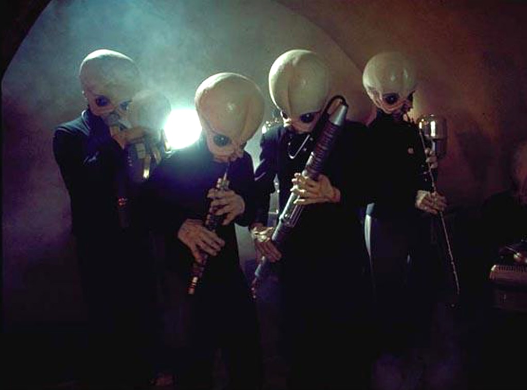 The Cantina Band from So Many Aliens From Star Wars! | E! News