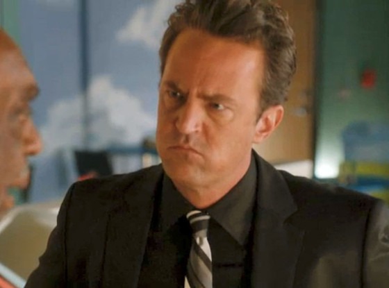 Go On Sneak Peek: Does Matthew Perry Have an Eating Problem? | E! News