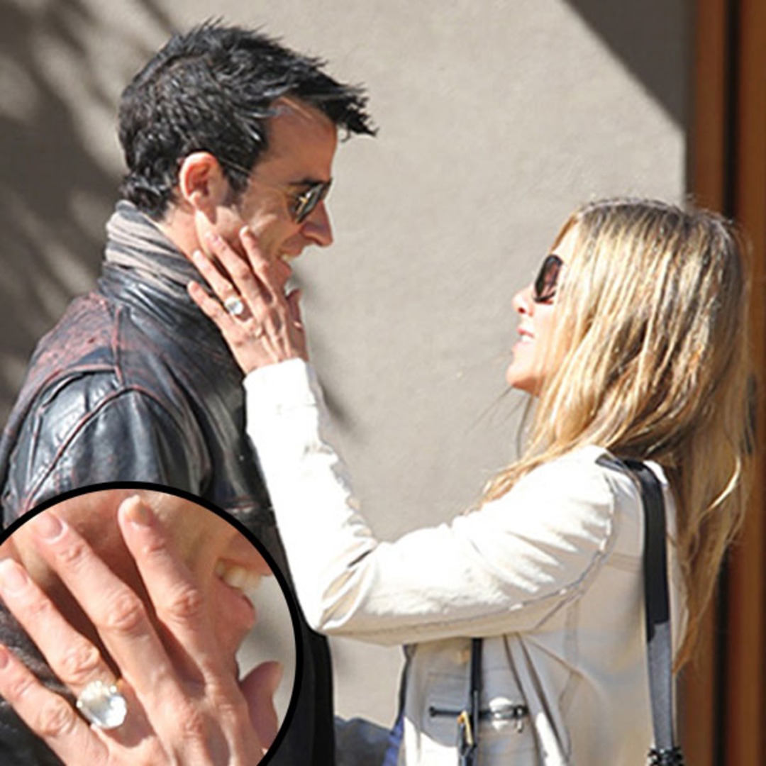 See Jennifer Aniston's Massive Engagement Ring!