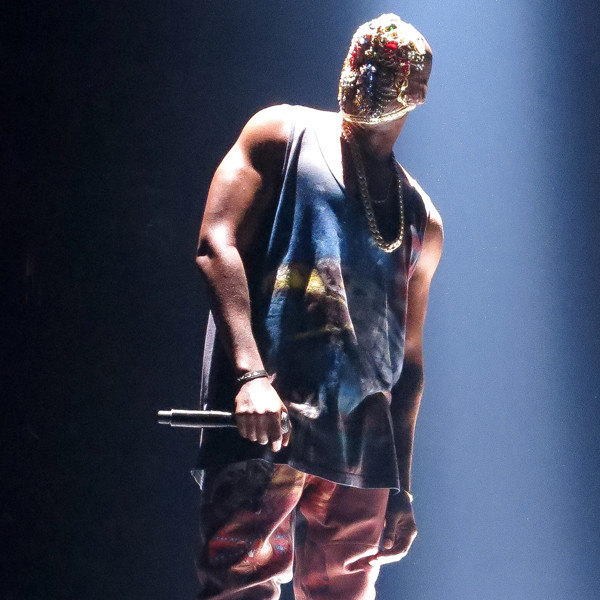 Kanye West Storms Off Stage During Concert E Online Uk