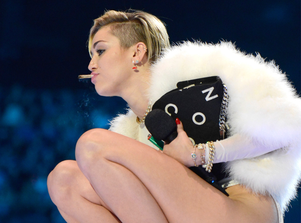 Miley Responds to Smoking Controversy - E! Online