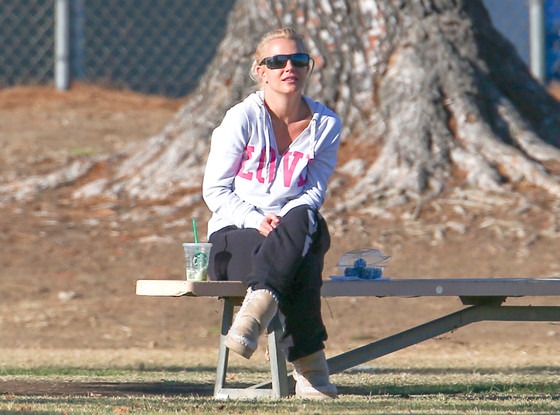 Britney Spears Turns Soccer Mom Makes Low Key Appearance At Sons Game 5139