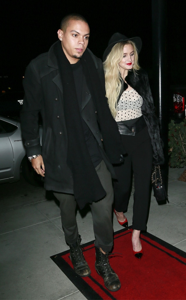 Double Date From Ashlee Simpson And Evan Ross Romance Rewind E News 5095