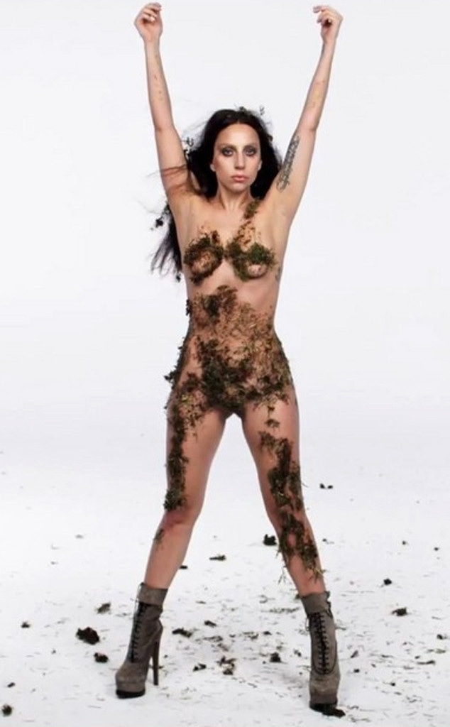 Naked Lady Gaga Gets Dirty, Models Dreadlocks in ARTPOP Video Naked Lady Gaga Gets Dirty, Models Dreadlocks in ARTPOP Video