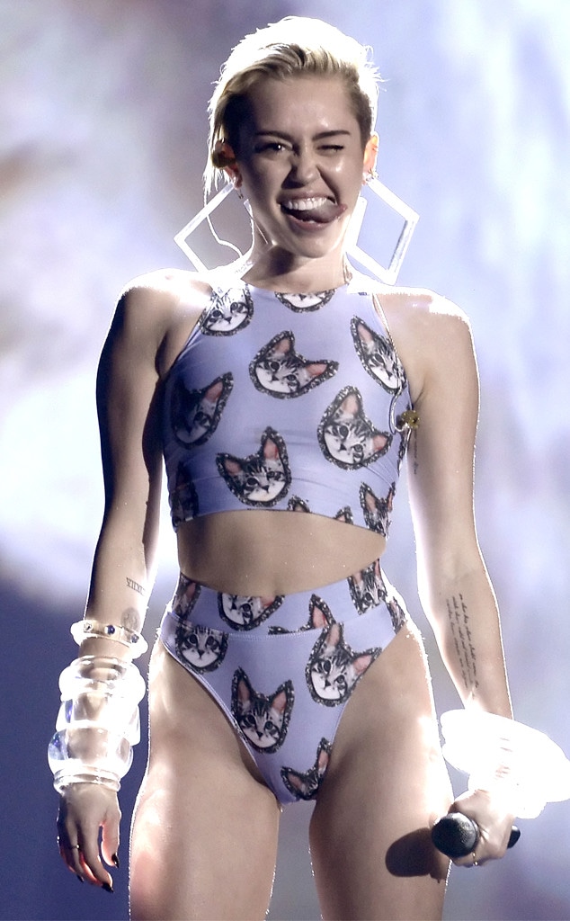 Miley Cyrus, 2013 American Music Awards