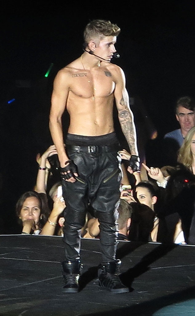 Justin Bieber, Shirtless, Brisbane Concert