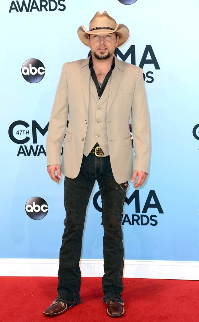 Jason Aldean from 2013 CMA Awards E! News