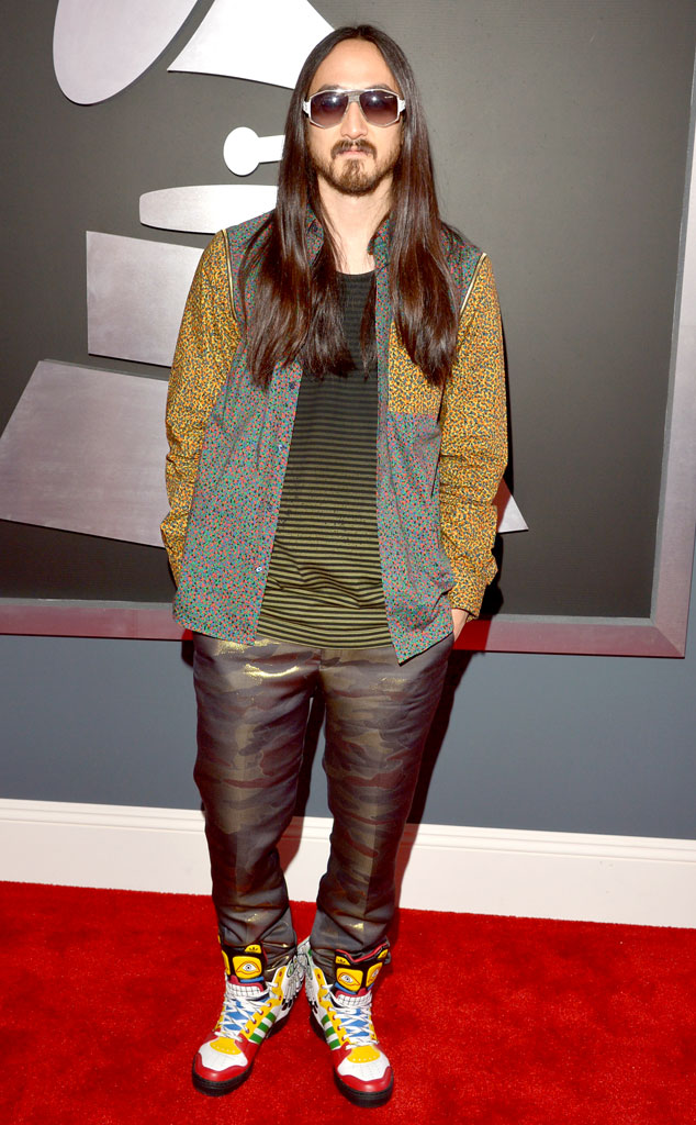 Steve Aoki from Grammy Awards 2013 : le tapis rouge | E! News