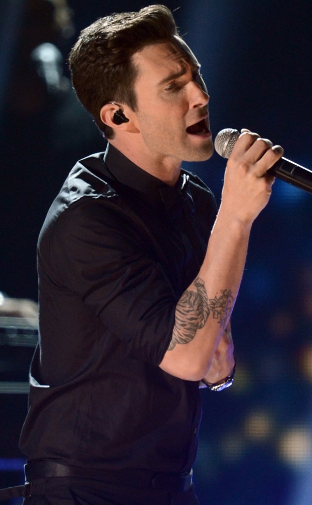 Adam Levine, Maroon 5, Grammys, Performance