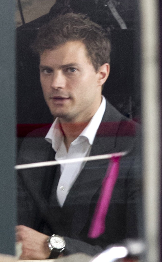 Jamie Dornan From Fifty Shades Of Grey Behind The Scenes Pics E News 