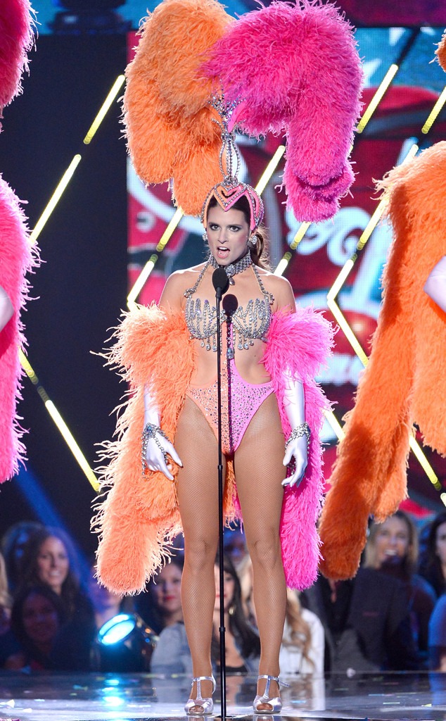 Danica Patrick Struts Sexy Showgirl Costume At Acas E News France