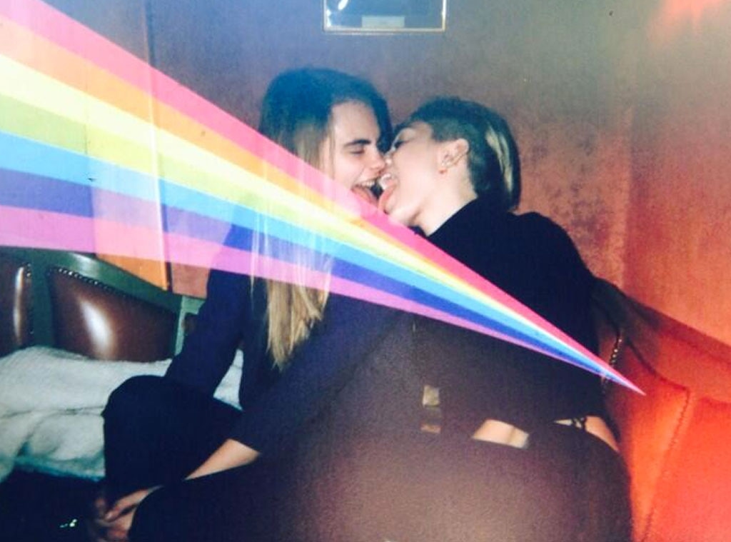 Miley Cyrus, Cara Delevingne