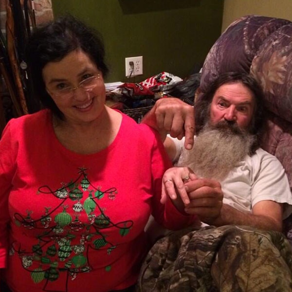 Duck Dynastys Phil Robertson Gives Wife a Wedding Ring