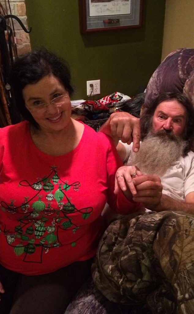 Duck Dynasty's Phil Robertson Gives Wife Miss Kay Wedding Ring for ...