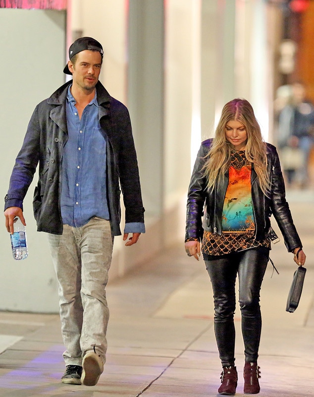 Josh Duhamel Recalls First Meeting Wife Fergie Gives Dating Advice E Online
