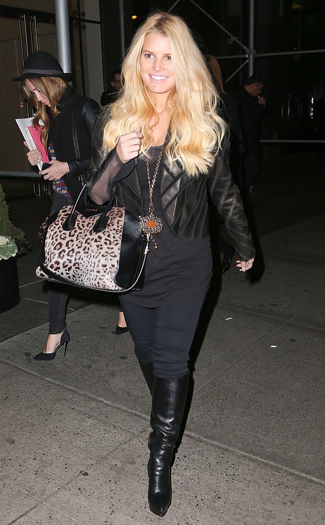 Jessica Simpson Shows Off Svelte Post-Baby Body in NYC—See the Pic! | E ...