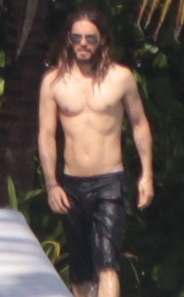 Jared Leto Debuts Buff Beach Body After Losing 30 Pounds 