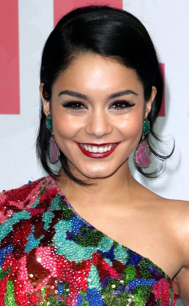 Vanessa Hudgens From Celebs In Statement Earrings E News 1203