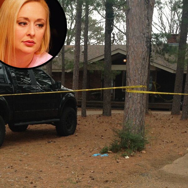 Exclusive Mindy McCreadys Not Living in Filth, Says Friend photo