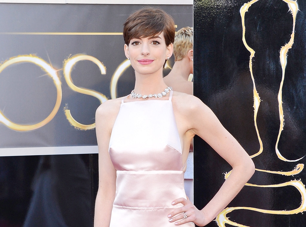 Anne Hathaway Wins Best Supporting Actress