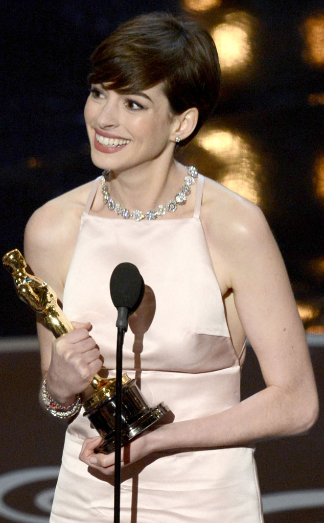 Anne Hathaway From 2013 Oscars Best And Worst Moments E News 