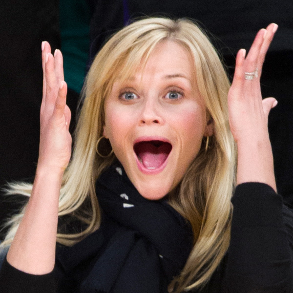 Reese Cheers On the Lakers - E! Online
