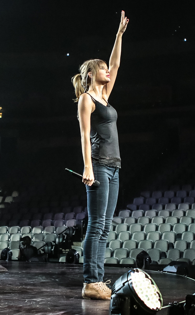 Swift's Red Tour Rehearsal—See Pics! - E! Online