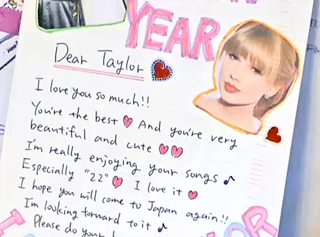 Box Of Taylor Swift Fan Mail Found In Trash E Online Box Of Taylor Swift Fan Mail Found In Trash E Online